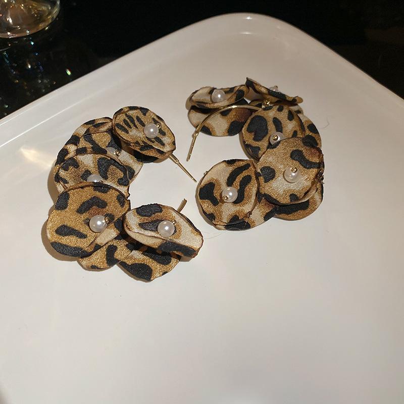 Retro Hong Kong Style Silver Needle Leopard Print Circle Earrings Light Luxury High-end Temperament Earrings Niche Earrings Women