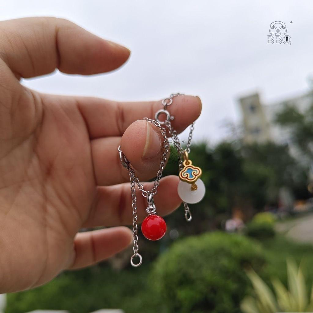 Adjustable Exotic Pet Necklace with Agate Charm for Squirrels, Sugar Gliders, Parrots, Hamsters, and Meerkats