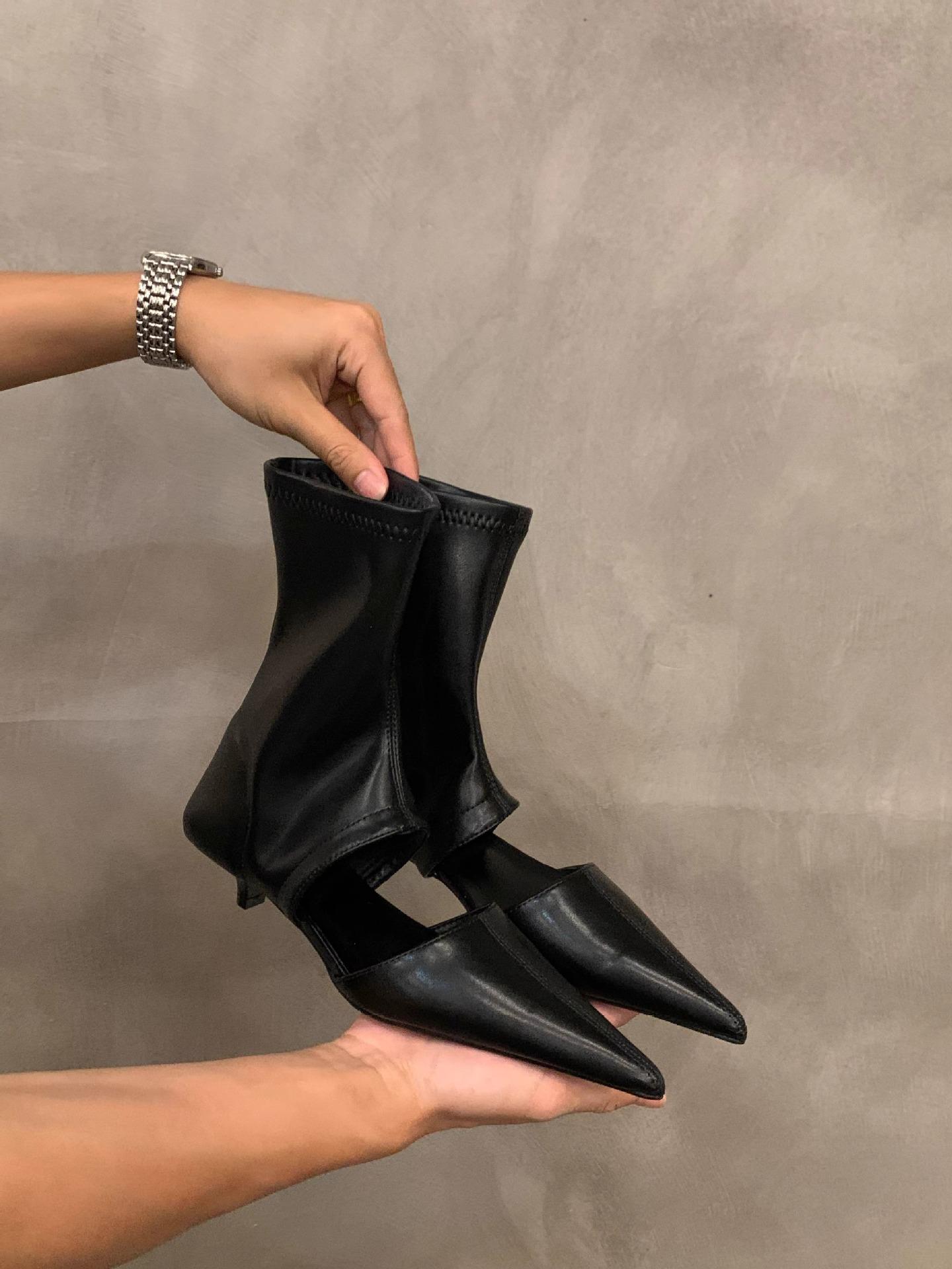 

Нишевые остроносые эластичные тонкие короткие ботильоны женские ботинки 2025 новая летняя тонкая ажурная модель на маленьком каблуке крутые ботинки 35 чёрный