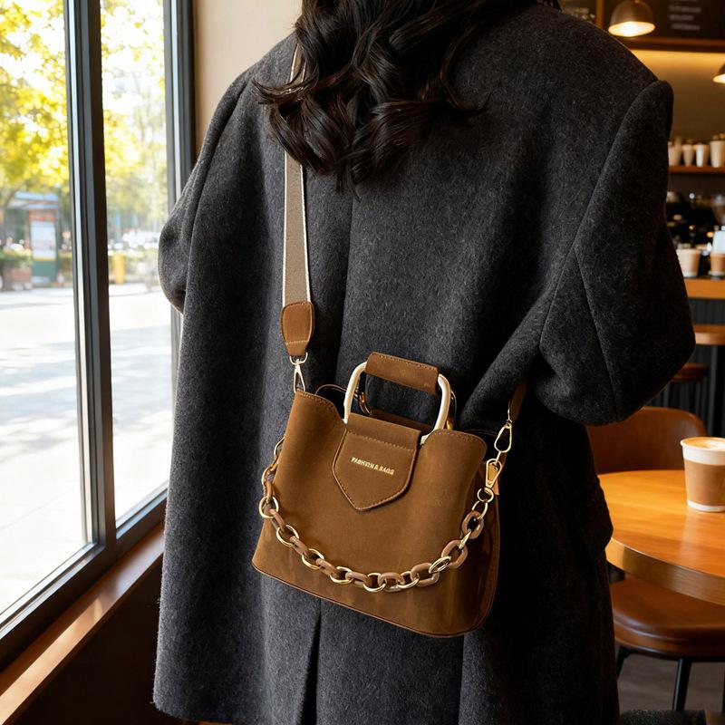 Versatile Women's Solid Color Bucket Handbag - Autumn 2025, Single Shoulder Crossbody