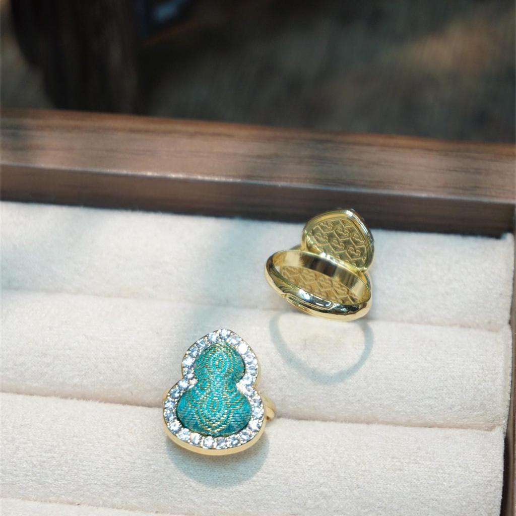 Zinc Alloy Fabric Ring: Jiukai Song Brocade Ding Sheng Pattern, Handmade