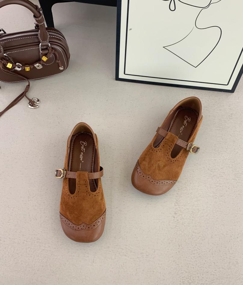 

Retro flat bottom one-word buckle with single shoes for women 2025--Autumn ethnic style commuting shallow mouth Mary Jane small leather shoes for wome 39 коричневий