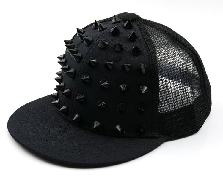 BASEBALL CAPS FOR BOTH Men Women Boys Girls Punk Studded Baseball Hip-Hop Hat Adjustable Snapback Spike Rivet Stud Cap