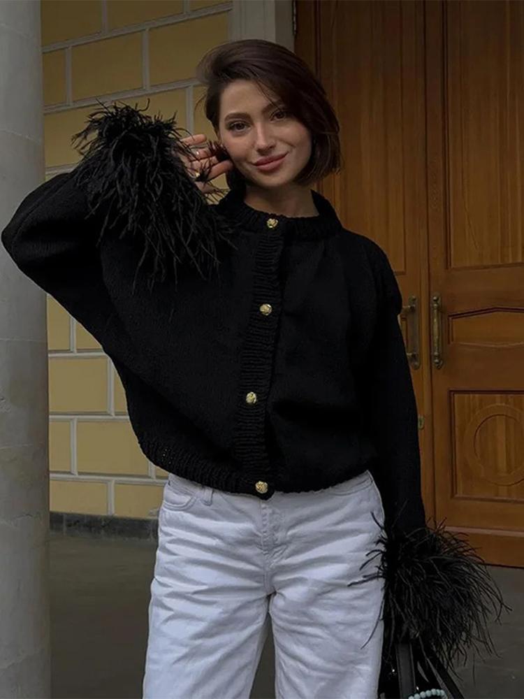 

Women s Fur Cuff Short Knitted Round Neck Sweater Women s Warm and Fashionable Winter Round Neck Pullover 2025 L