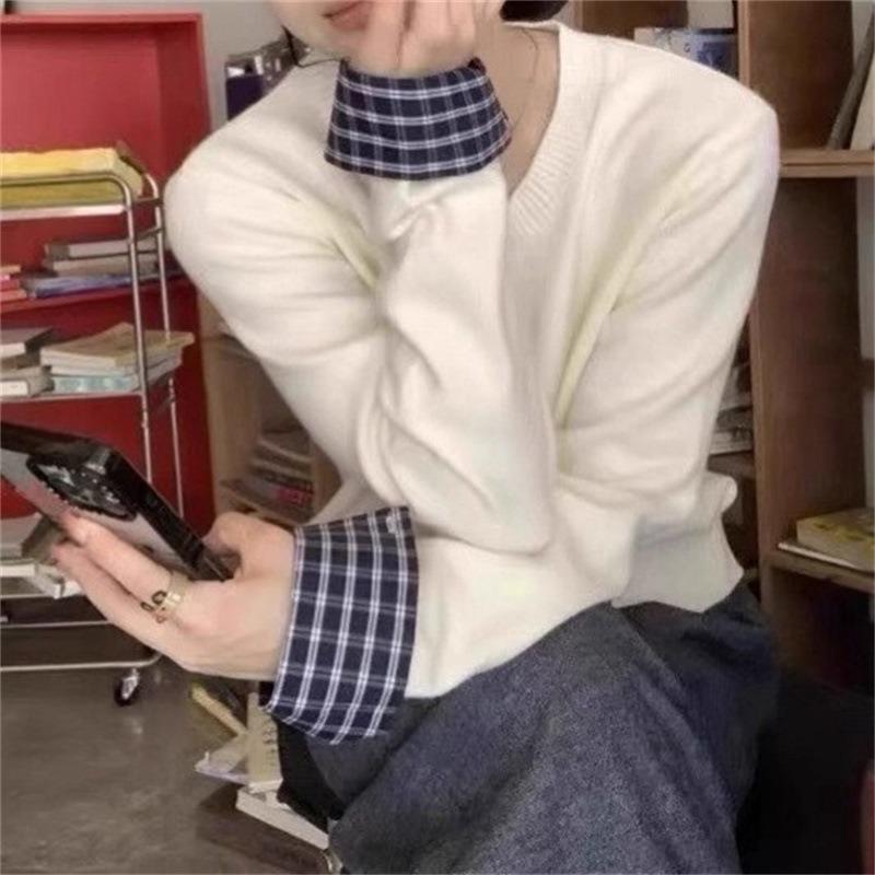 Temperament Commuter Crew Neck Single-breasted Plaid Splicing Knitted Cardigan Women's Autumn New Fashion Age-reducing Sweater