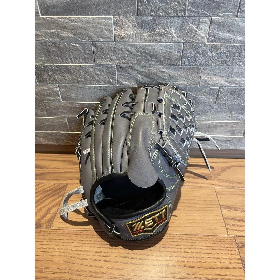 Used ZETT PROSTATUS Softball Gloves