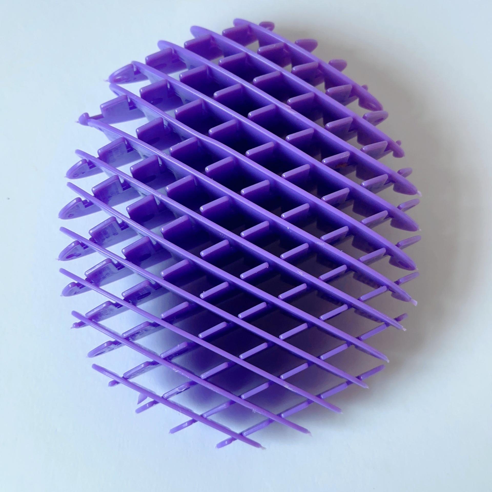 

Эластичная 3D-печатная декомпрессионная сетка: Лечебная игрушка с дизайном морковки и технологичным стилем