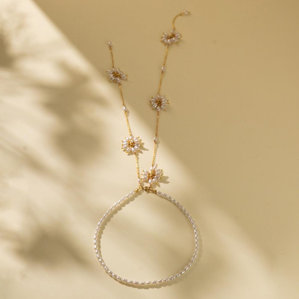 Copper Stylish Chain Necklace For Women With Eyecatching Shape Geometric