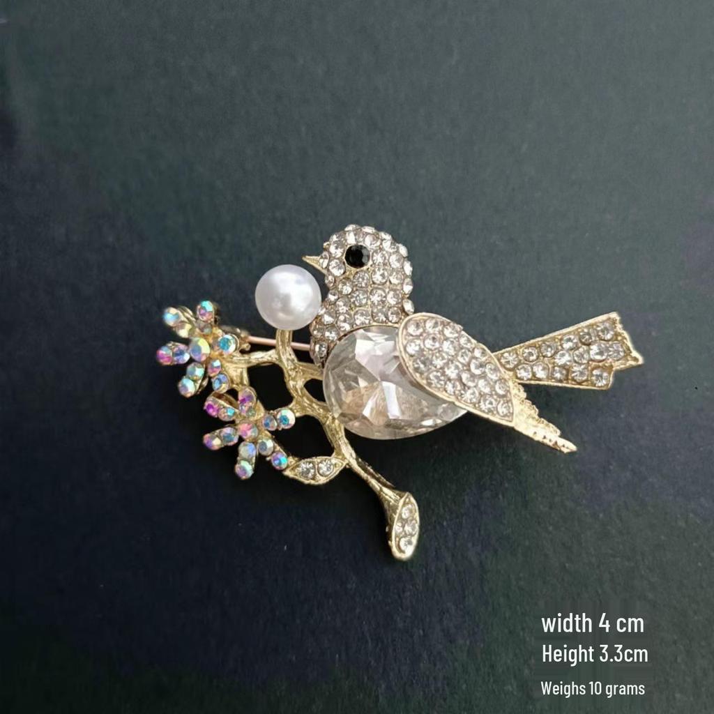 Elegant Luxury Brooch: Versatile and Exquisite Pin for Suit Jackets - Japanese and Korean Inspired Design