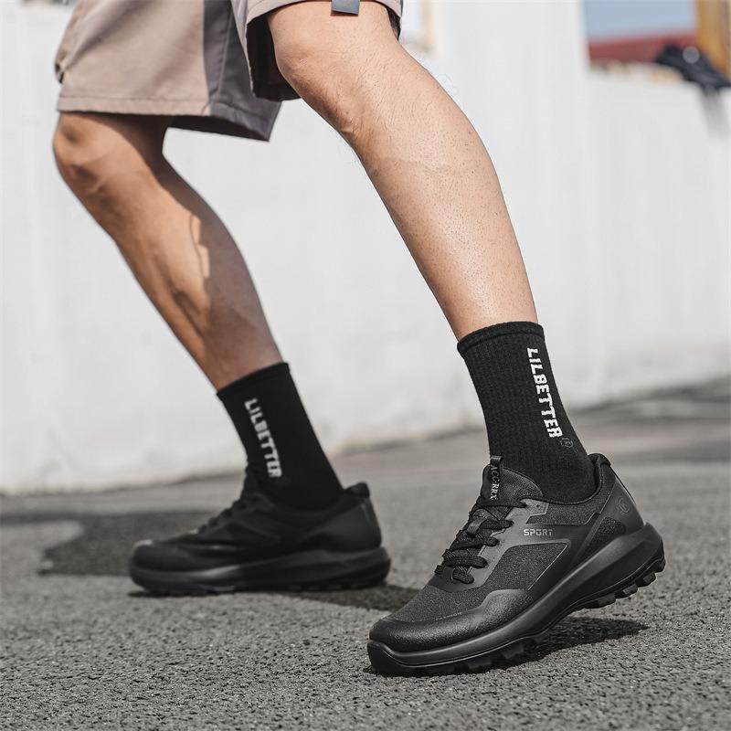 Nya sportskor herr andningsbara studentskor löparskor utomhussporter vandringsskor herr svarta vardagsskor