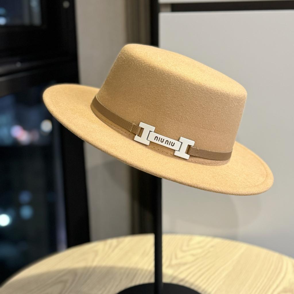 New Style Woolen Flat Top Hat Korean Style Autumn and Winter British Versatile Cowboy Hat Design Felt Hat for Men and Women Traveling