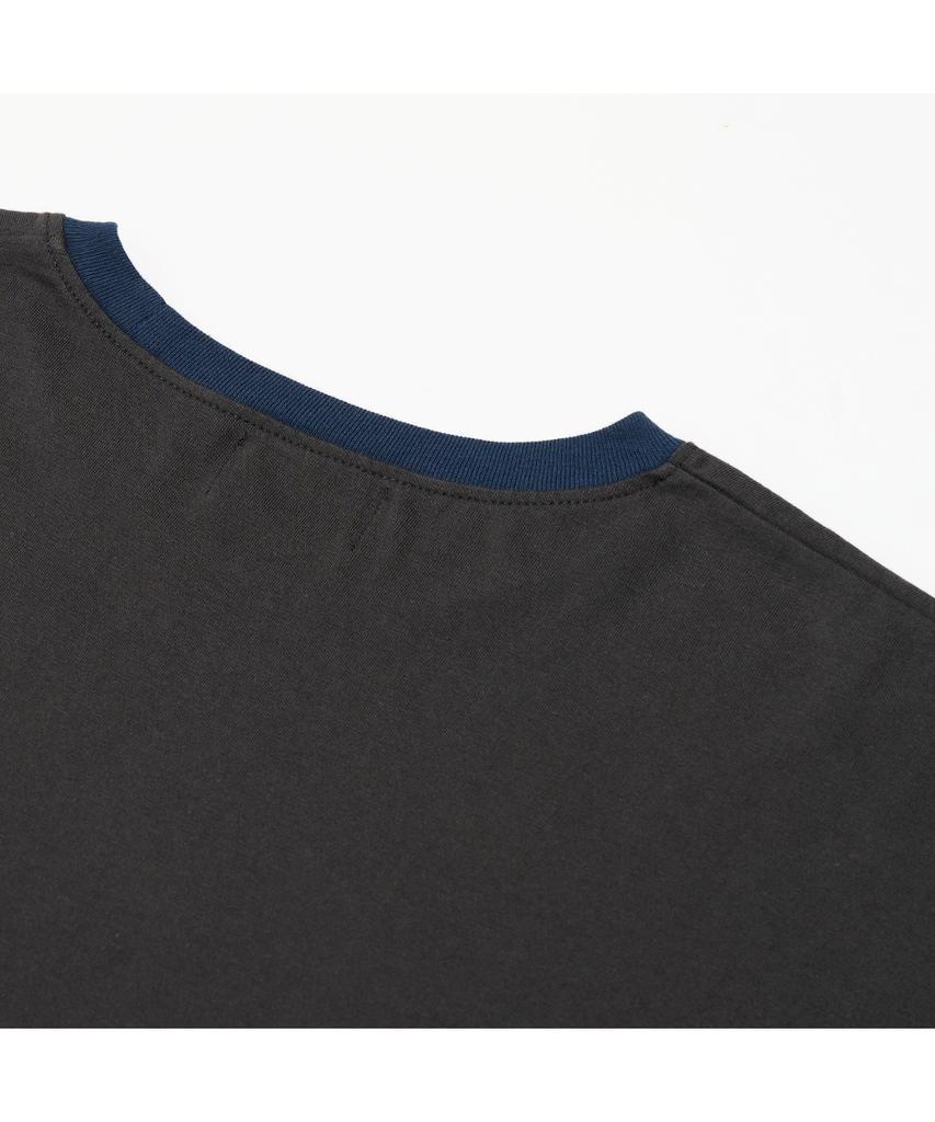 Dyutelo Neck Color Box Long Sleeve Tee Vintage Black