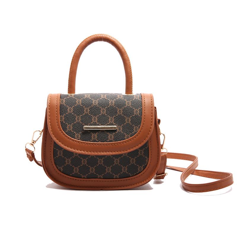 Small Bag Women's Bag 2025 New Autumn Casual Fashion Messenger Bag Casual Simple Portable Shoulder Bag Small Square Bag
