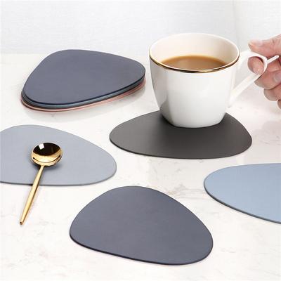 Sottobicchiere Ovale in Pelle PU Tappetino per Tazza Impermeabile Termoisolato Supporto per Bevande Calde Decorazione da Tavolo Elegante Tovaglietta