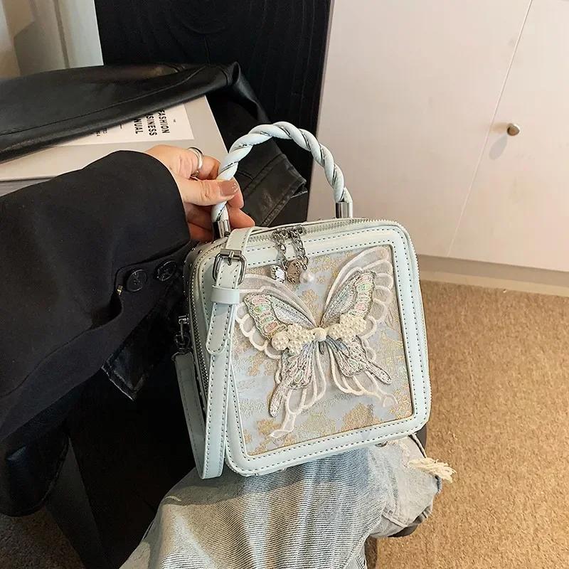 New Chinese Style Crossbody Bag for Women Versatile Butterfly Embroidery Commuting Crossbody Bag