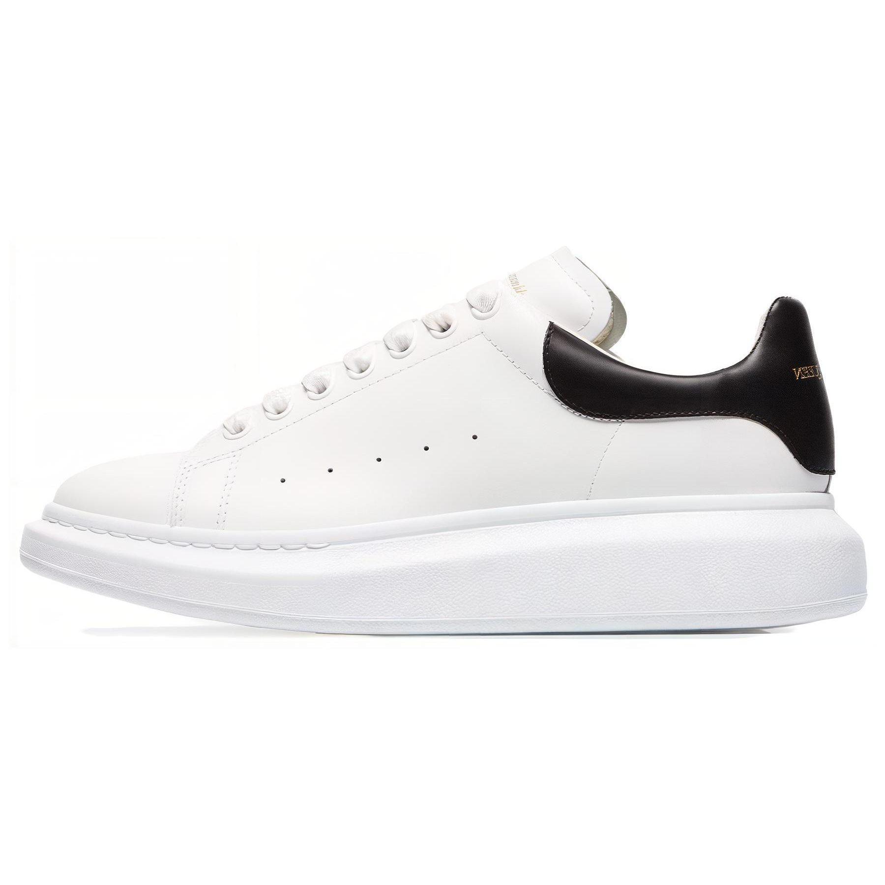 Alexander McQueen Lielizmēra Sporta Apavi Gluda