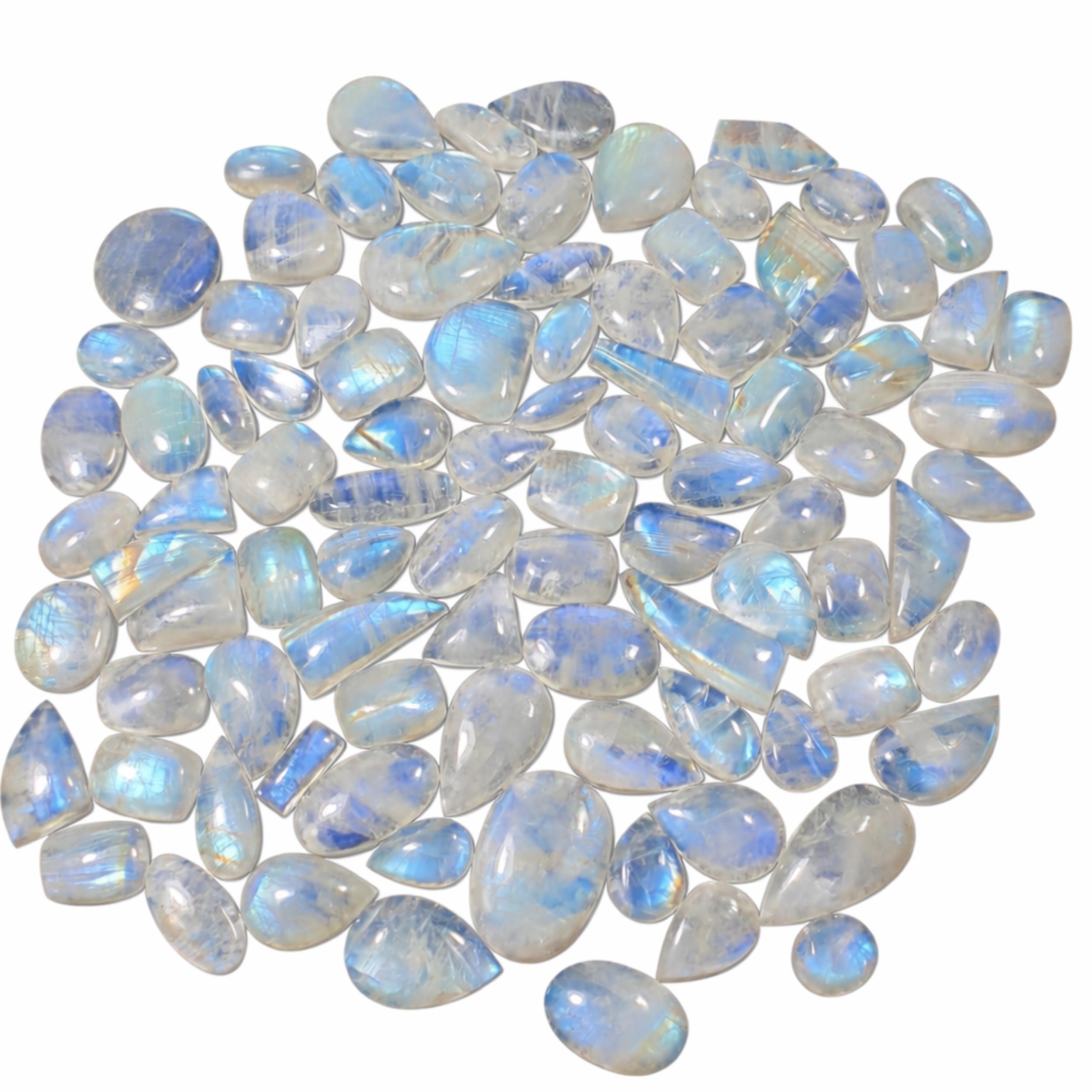 

Партия кабошонов радужного лунного камня, Натуральные лунные камни, Кабошоны разной формы для изготовления ювелирных изделий, Ручные кристаллические принадлежности 100 Carats белый