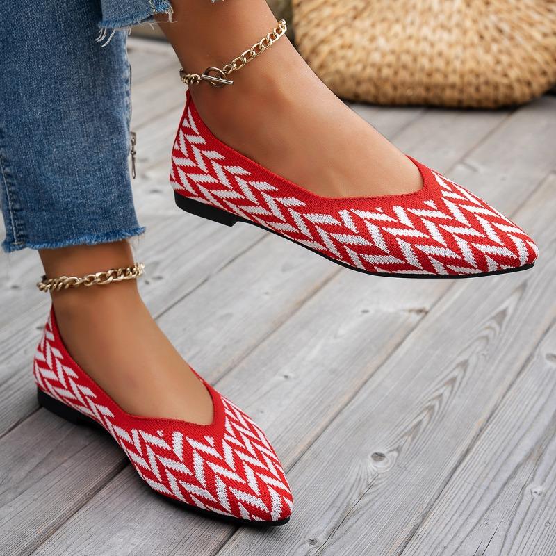 Women's Flying Weaving Summer New Pointed Flat Shallow Comfortable Doudou Shoes Large Size Casual Single Shoes