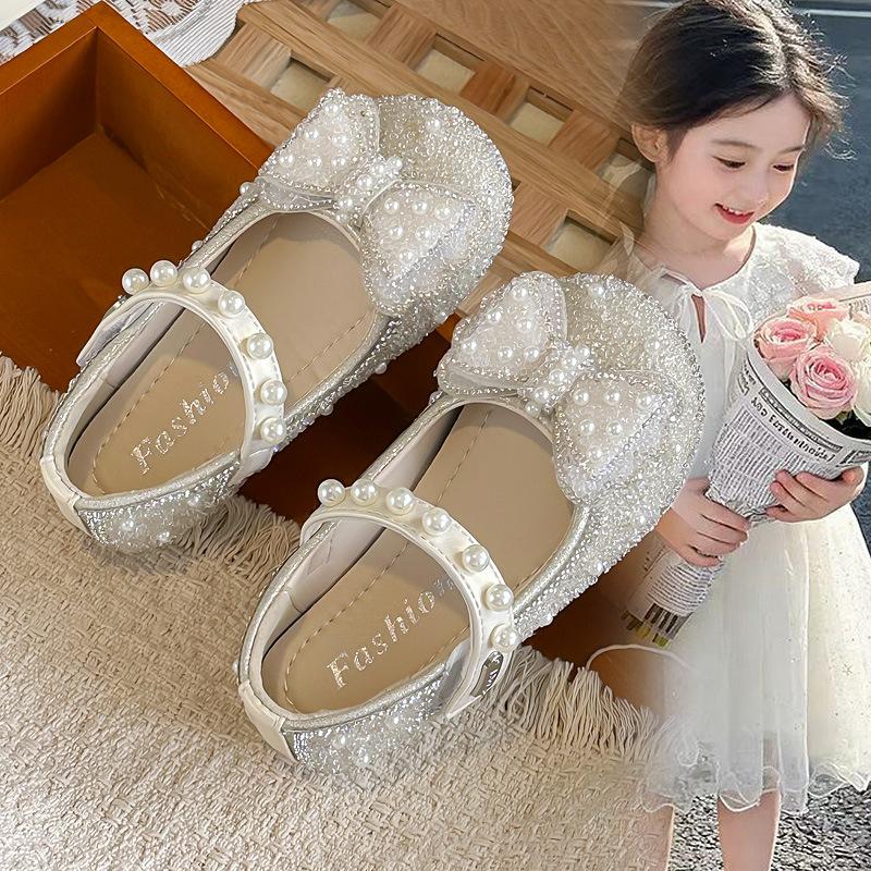 Girls' Crystal Princess Shoes2026Summer new style pearl and rhinestone bow children's leather shoes, solid color performance shoes