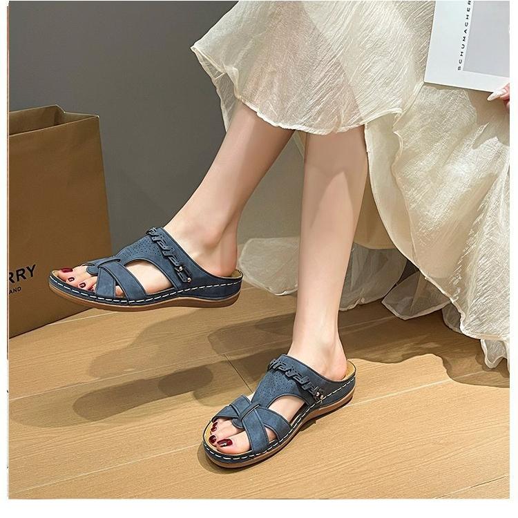 Neue Hausschuhe mit schrägem Absatz für Damen im Sommer 2024, heißer Verkauf, leichter Hausschuhe im europäischen und amerikanischen Stil mit Taillenboden