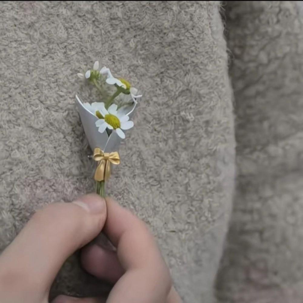 DIY Wearable Flower Brooches Mini Artful Flower Vase Brooch Birthday Celebration