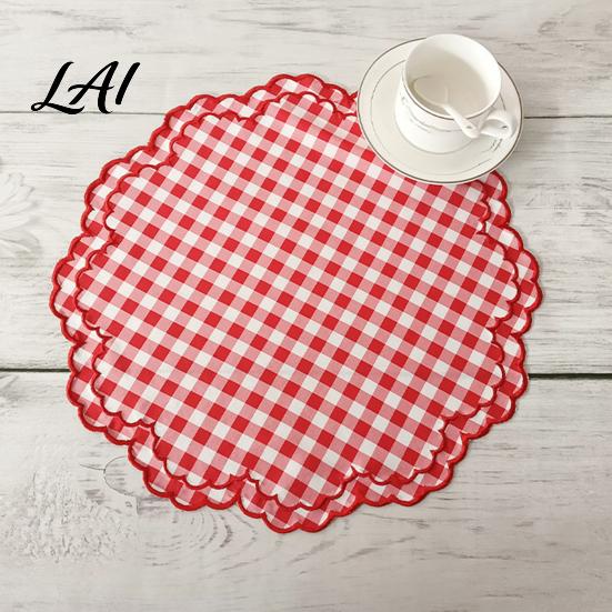 Heat Proof Mats for Dining 2Pcs Round Plaid Fabric Placemats Scalloped Tableware Coasters Resistant Plate Washable Place Table Tea Party