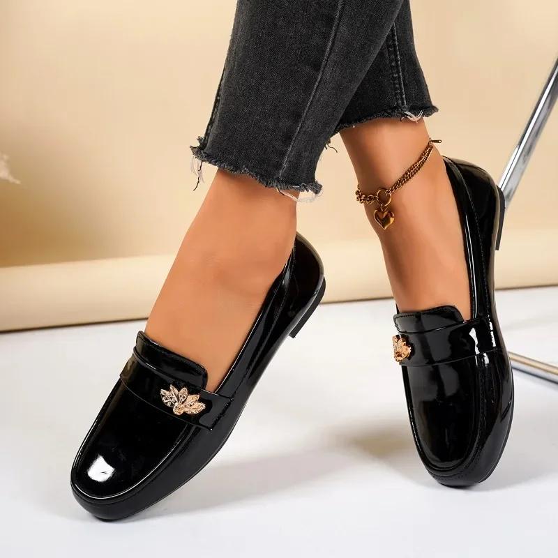 2025 Women's Shoes Loafers Women's Flats Fashion Office Flats Women Metal Decoration Round Toe Plus Size Slip On Shoes Female