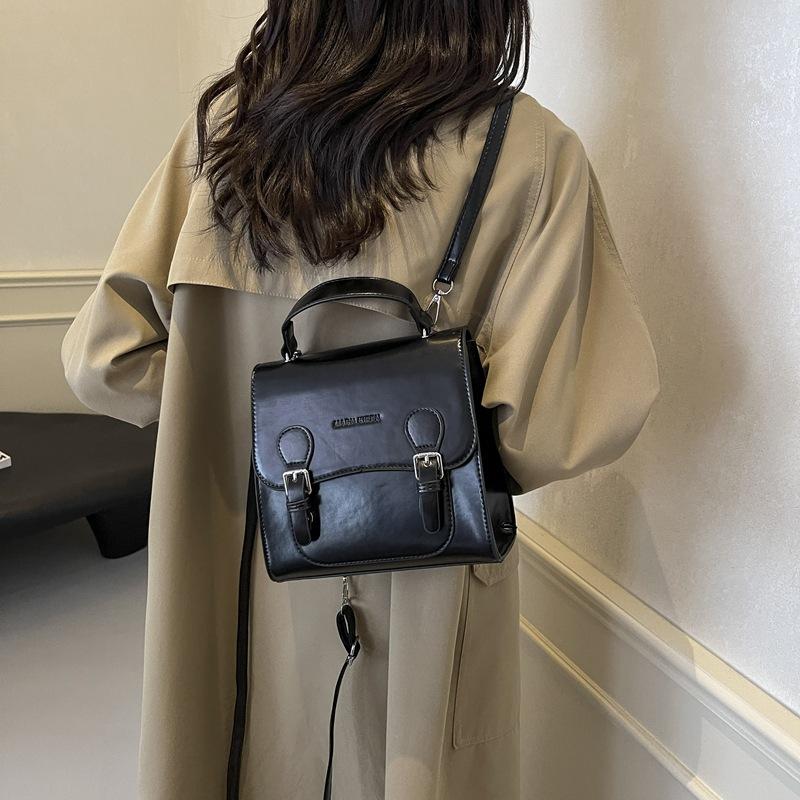 Autumn and winter retro women's backpack 2025 new versatile backpack exquisite mini contrasting color schoolbag