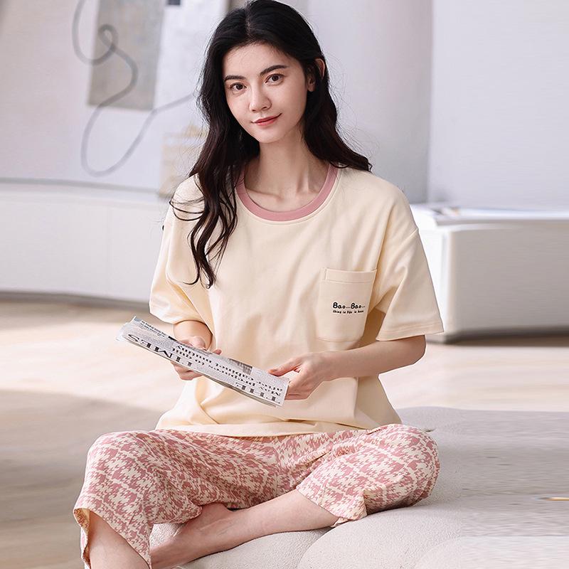 Women's Summer Korean-Style Cotton Cropped Pajamas with Split Sleeves - Cute, Versatile Two-Piece Set for Home or Outdoor Wear.