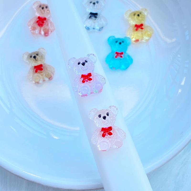 50 Stück Niedliche Mini Niedliche Cartoon Schleife Bär Nagelkunst Harz Designer Anhänger DIY Bastelbedarf für Nägel 3D Dekorationen Schmuck