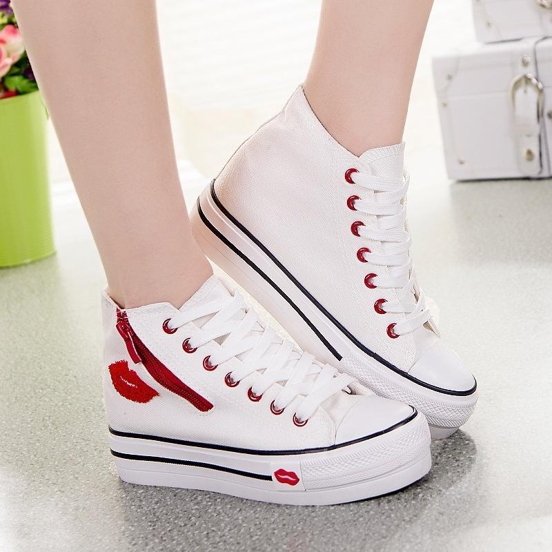 Кроссовки chunky sneaker woman. Кеды на большой подошве. Кеды на высокой платформе. Конверсы platform high. Кеды на большой подошве.