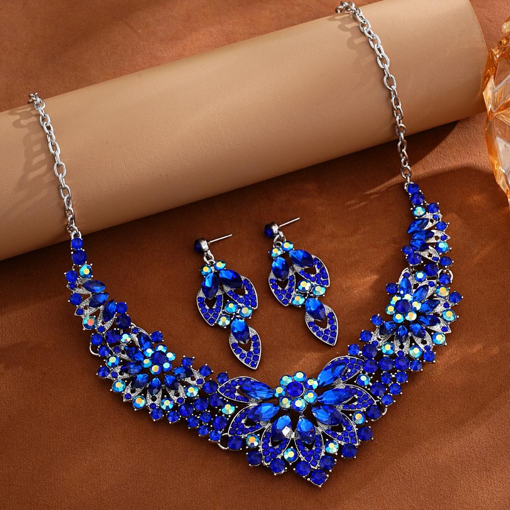 Módní šperky pro dámskou sadu