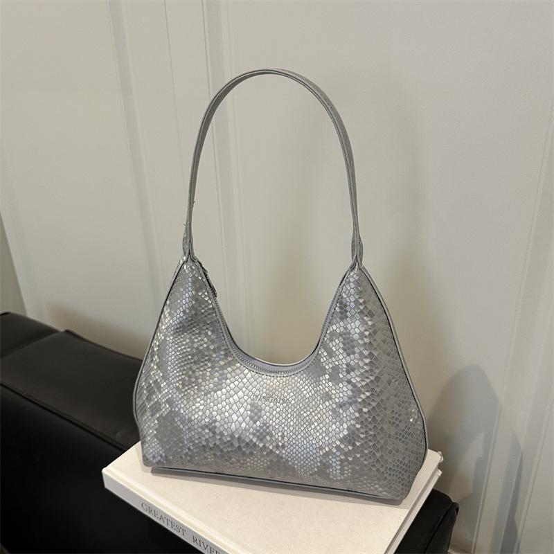 

Трендовая маленькая сумка-тоут женская 2025 новая сумка темпераментная модная нишевая простая повседневная на плечо под мышку серебряный