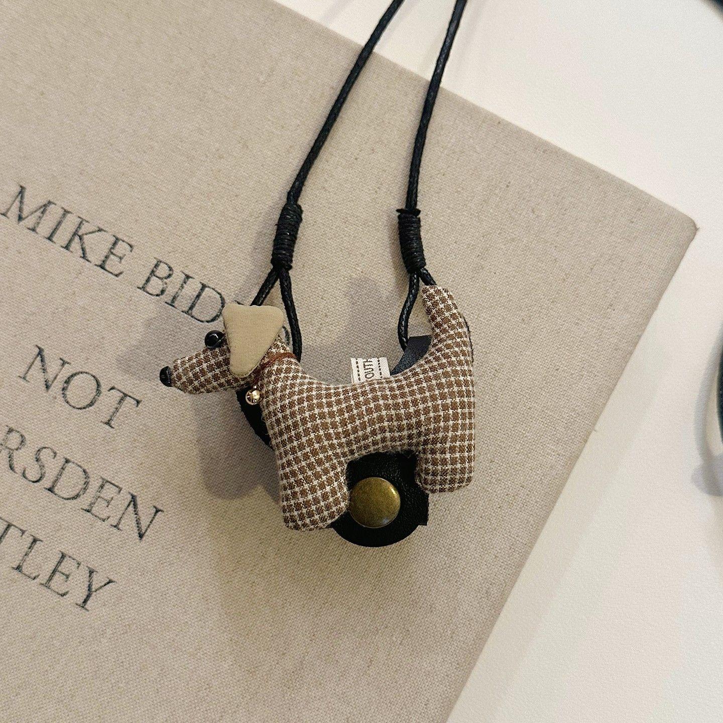 

Cartoon Dachshund Leather Glasses Clip Hanging Neck Decorative Accessories Portable Cute Stylish Versatile Eyeglass Storage Gift