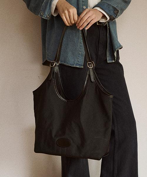Demaker Velon Nylon Shoulder Bag-Black