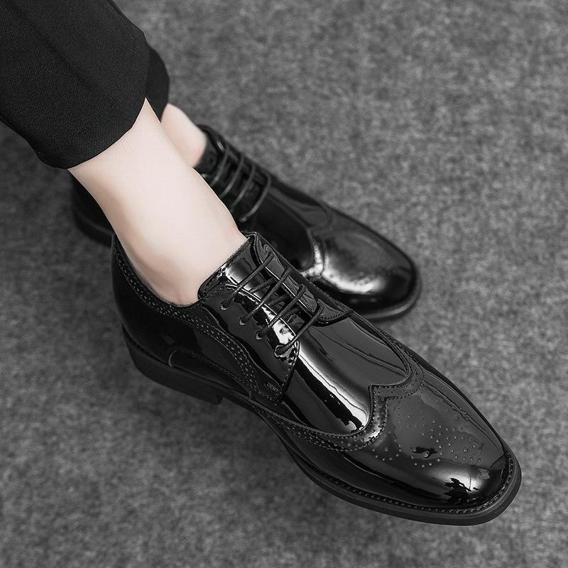 New heightening soft sole Brock engraved business casual leather shoes men's formal wear pointed gentleman single shoes youth trend