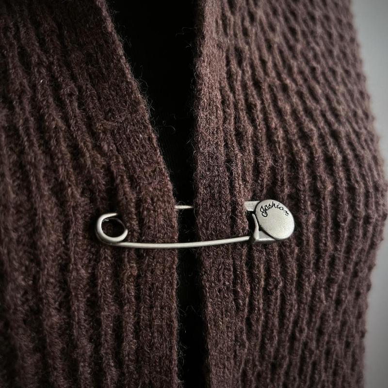 Vintage Engraved Letter/Number Large Brooches Sweater Scarf Buckle Cardigan Anti-Slip Big Pin Decoration Accessories