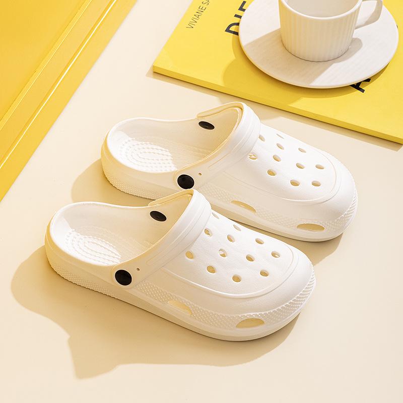 

Qidashun Unisex Lightweight Foam Water Shoes for Indoor/Outdoor Use - Summer Beach & Garden Shoes with Ventilation. 36-37 білий