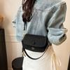 Premium Sense Bag Women's New Trendy and Popular Versatile Shoulder Messenger Bag Hand Carry Commuter Small Square Bag