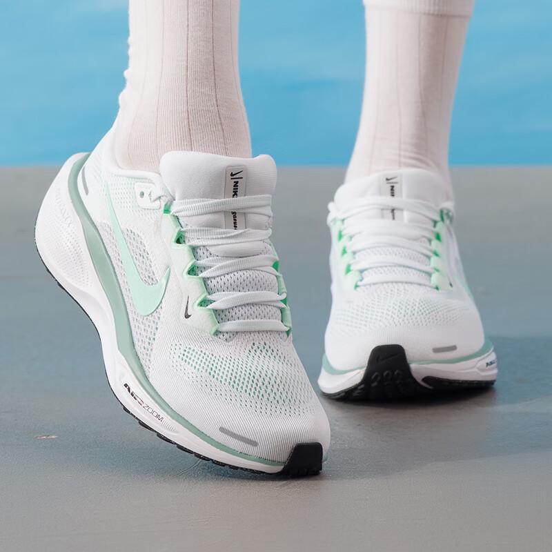 

Nike Women s FD2723-113 Running Shoes US 7.5
