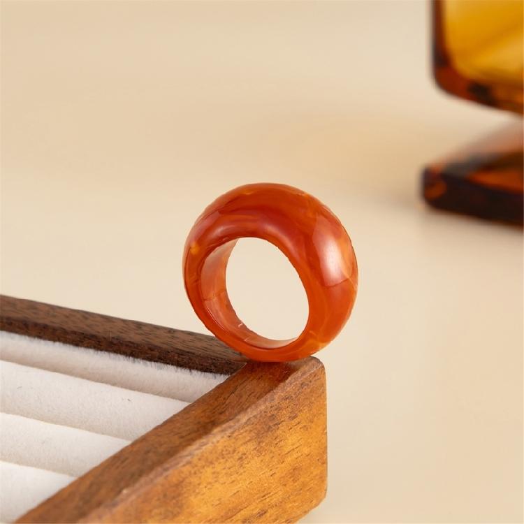 Artistic Curved V Shape Statement Ring Lightweight Resin Construction Graduated Color Unisex Jewelry Accessory