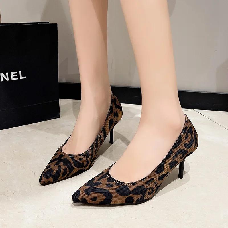 Women's Pointed Toe Slip-On Shoes Medium Heel Spring New Fashion Leopard Print Versatile Commuting Shoes Size 35-42 Pumps