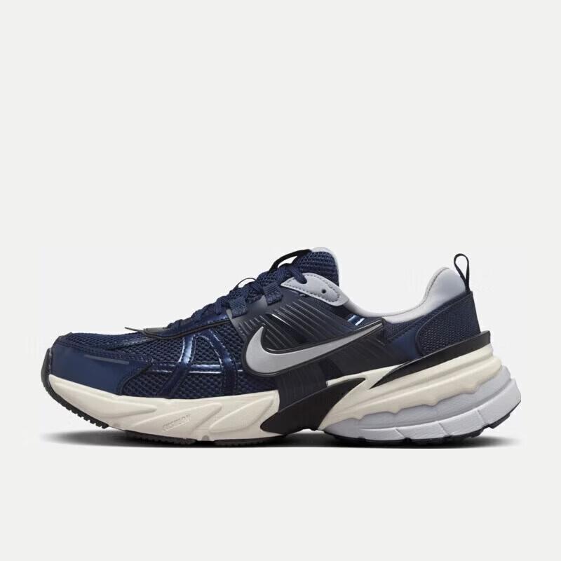 

Чоловіче взуття Nike V2K RUN для повсякденного носіння та спорту 40.5