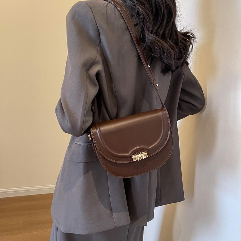 Vintage Saddle Bag 2023 Small Minimalist Shoulder Bag Classic Handbag Crossbody Bag