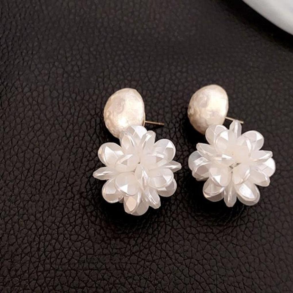Women's Accessory Mongle Dangling Flower Earrings [Silver Needle]