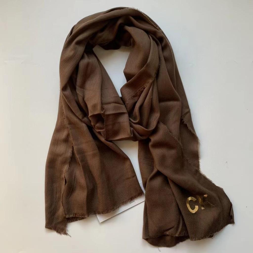 Elegant Floral Jacquard Woven Scarf Shawl for Europe and America