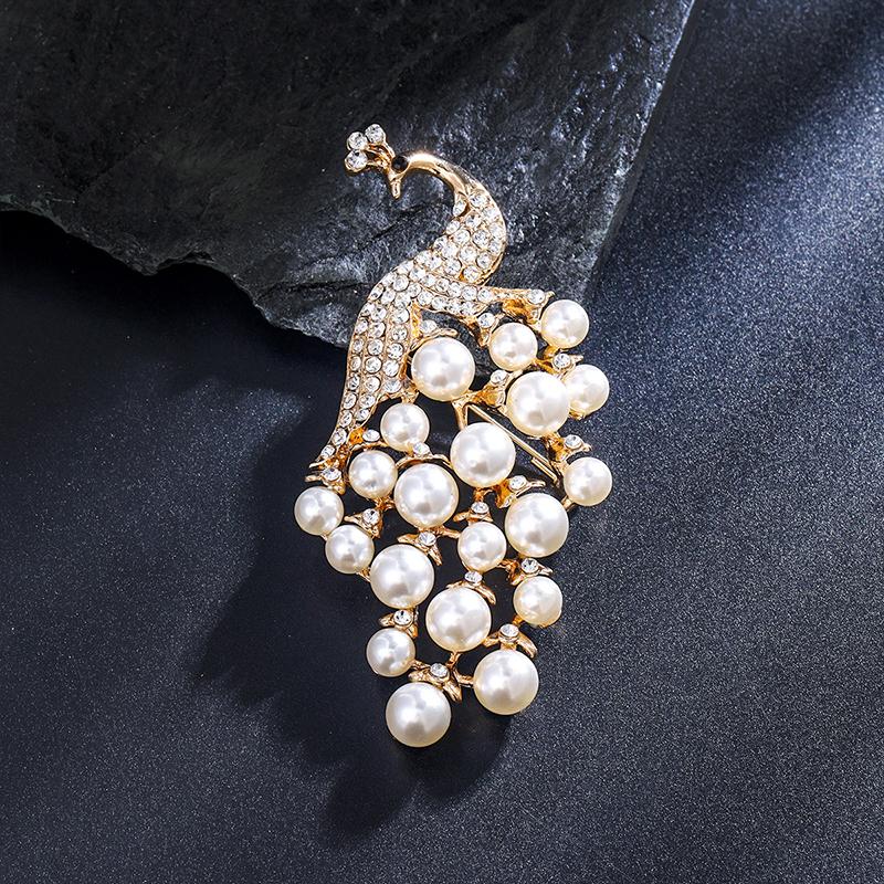 High-End Pearl Floral Suit Brooch For Women Versatile Clothing Accessory Pin