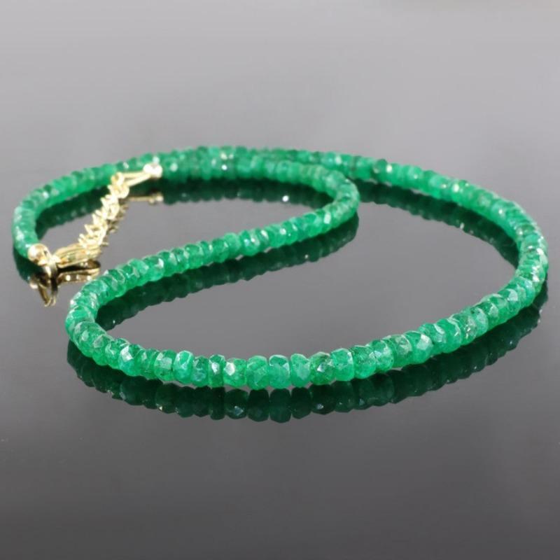 Collana regolabile con perline rotonde in pietra verde alla moda per donna