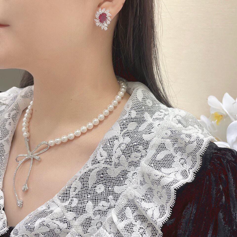 Hui Zhi Yi Jewelry 2023: Silver Light Luxury Pigeon Blood Red Earrings with 8x10mm High Carbon Diamond