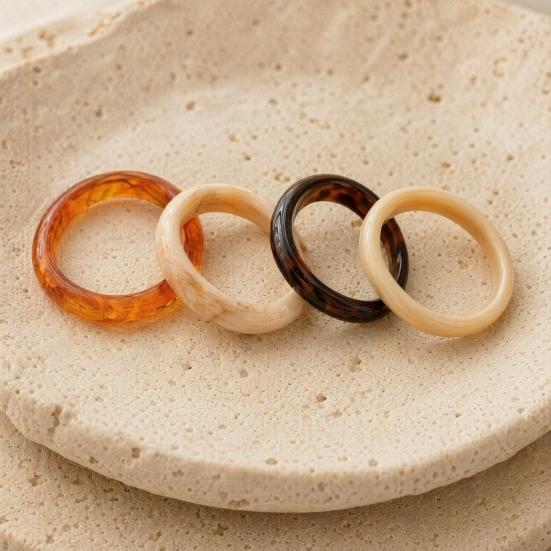 4Pcs/Set Retro Style Bangle Set, Lightweight Stackable Women Bracelets, Smooth Polished Surface Versatile Bangles for Daily Wear